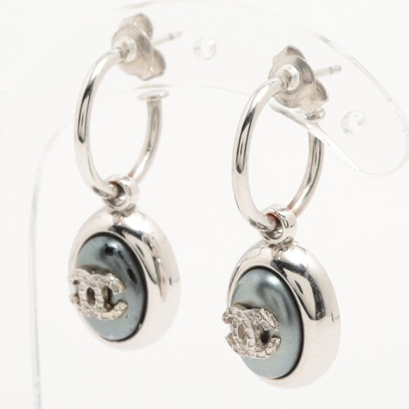 #102 - Authentic Chanel Vintage CC Dangling Pierce Earrings - Picture 1 of 6